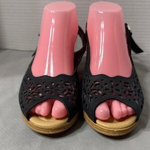 Spring Step Orella Sz 10 Sling Back Wedge Sandals Black Laser Cut Peek a Boo Toe